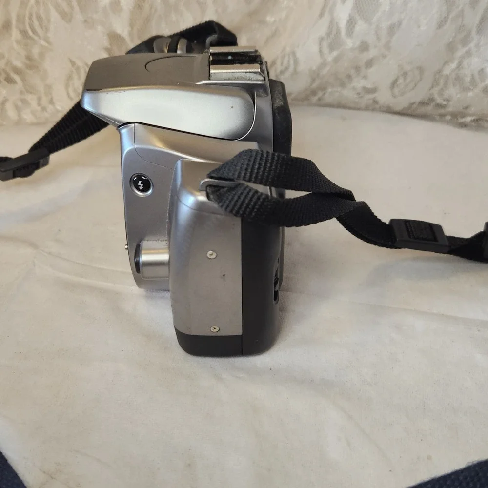Canon EOS K2 REBEL 35mm SLR Camera Silver Body Only Untested For Parts Or Repair